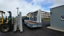 Manipulace s nadrozměrnými posuvně-zdvižnými dveřmi